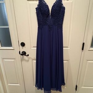 Elegant Navy Blue Lace Prom dress
